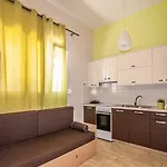 έλλη